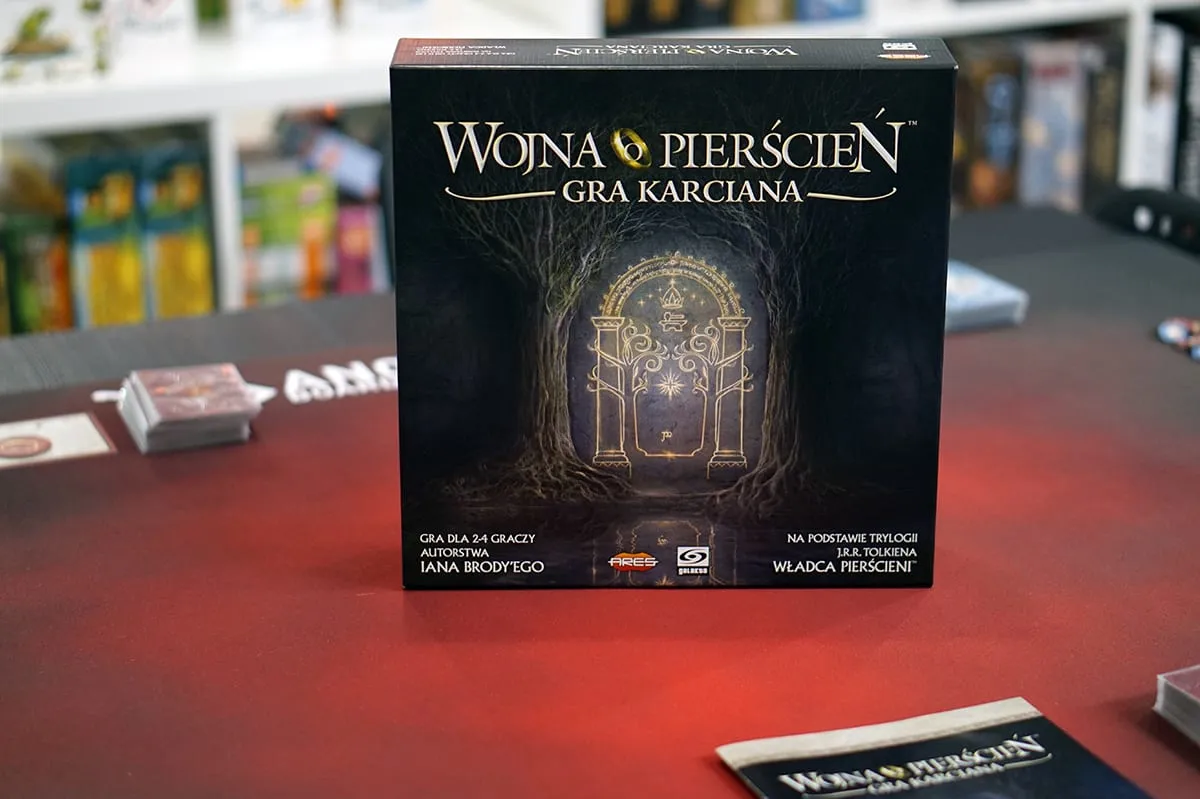 Wojna o Pierścień: Gra Karciana — gra na stole Angry BoardGamer, zdjęcie 1