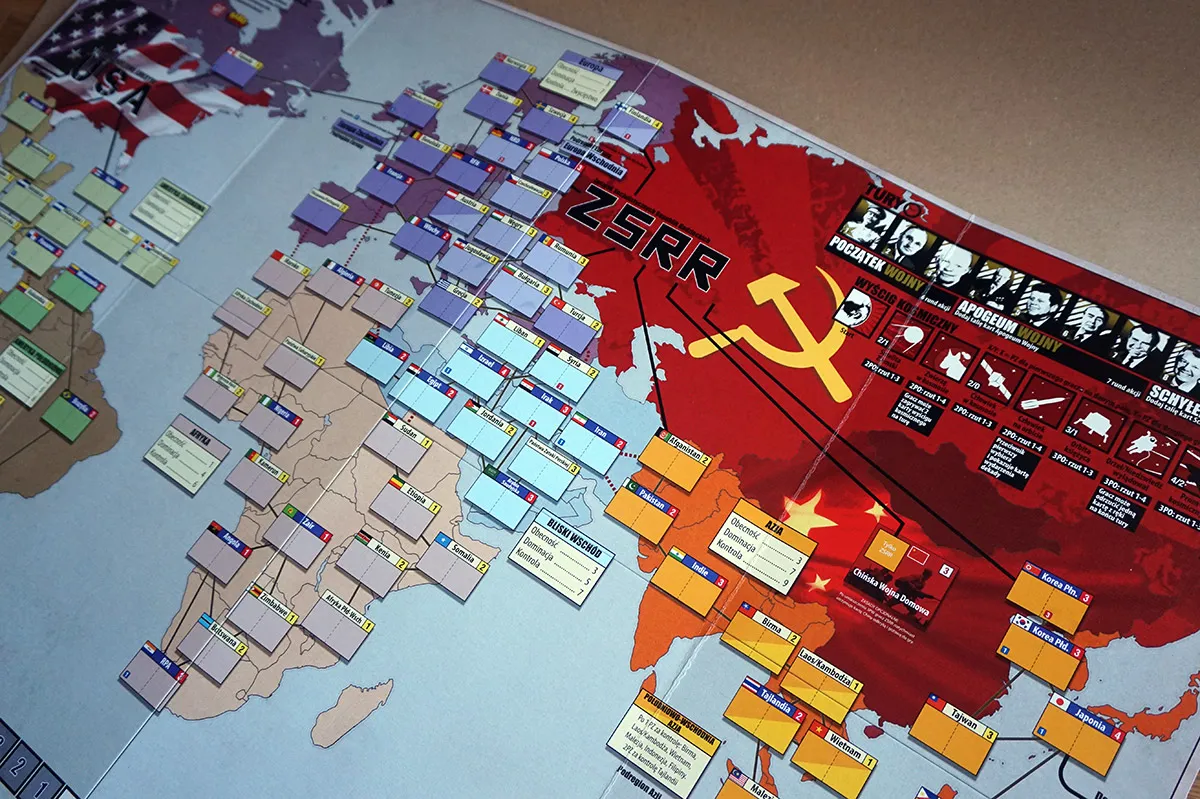 StareGranie: Zimna Wojna (3 ed.) — gra na stole Angry BoardGamer, zdjęcie 4