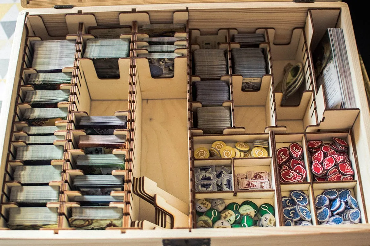 Kufer „HORROR ED.2” dedykowany grze Eldritch Horror — gra na stole Angry BoardGamer, zdjęcie 9