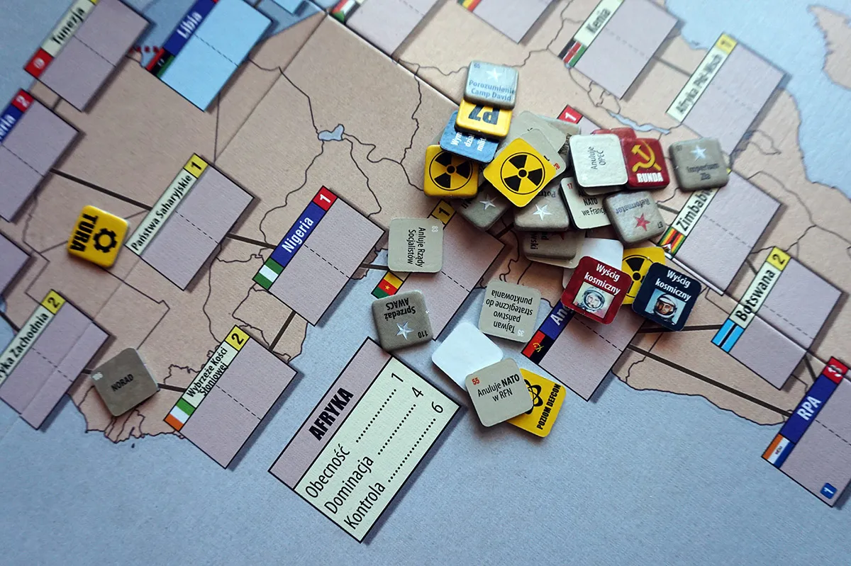 StareGranie: Zimna Wojna (3 ed.) — gra na stole Angry BoardGamer, zdjęcie 9