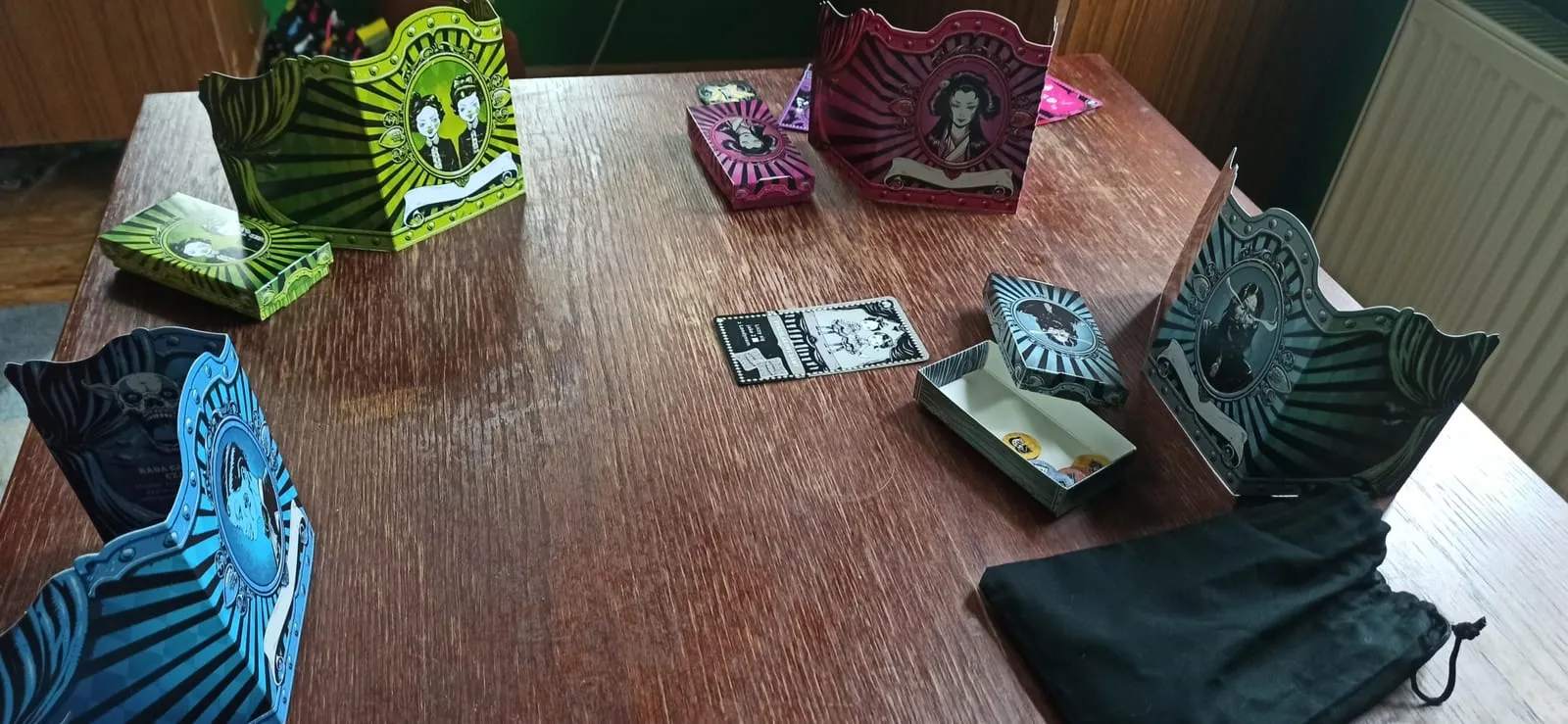 Dreadful Circus — gra na stole Angry BoardGamer, zdjęcie 3