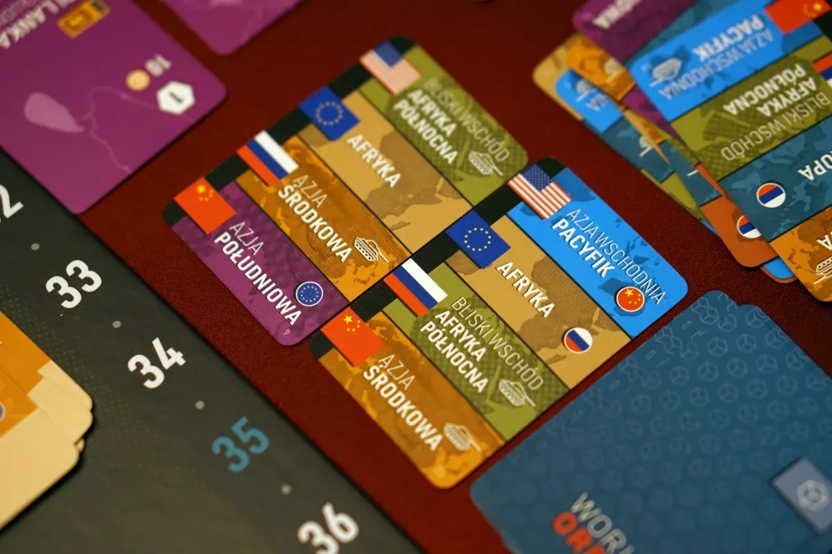 World Order — gra na stole Angry BoardGamer, zdjęcie 3
