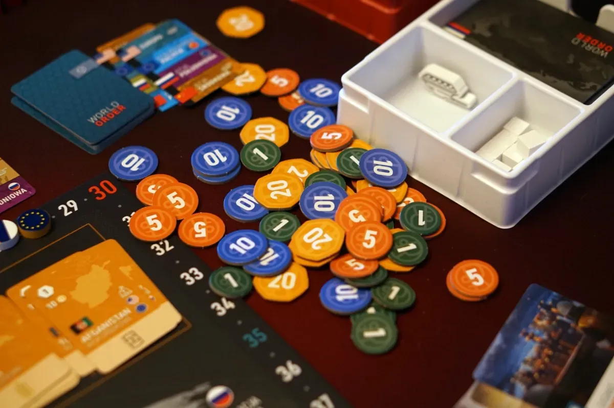 World Order — gra na stole Angry BoardGamer, zdjęcie 4